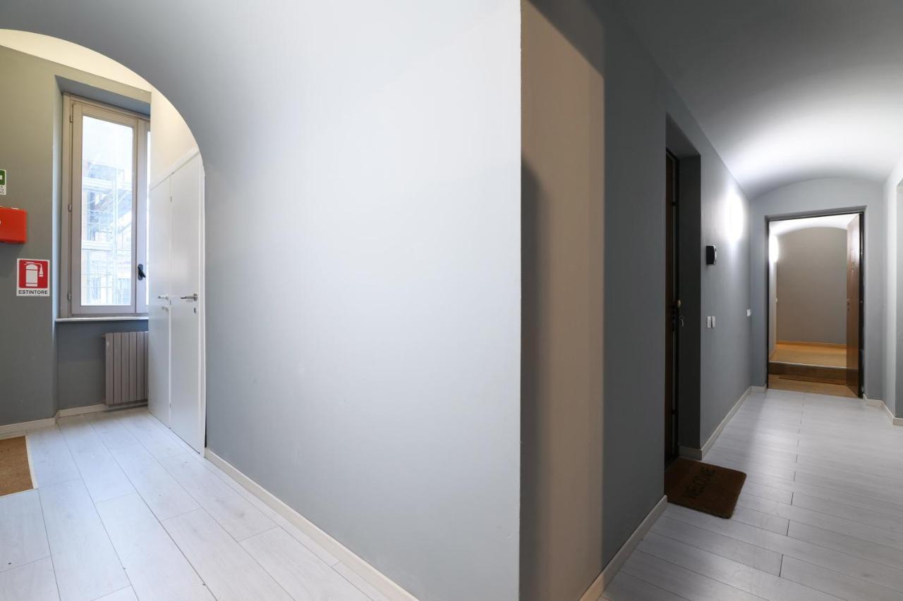 Luminoso Appartamento Con Balcone In Cadorna ミラノ エクステリア 写真
